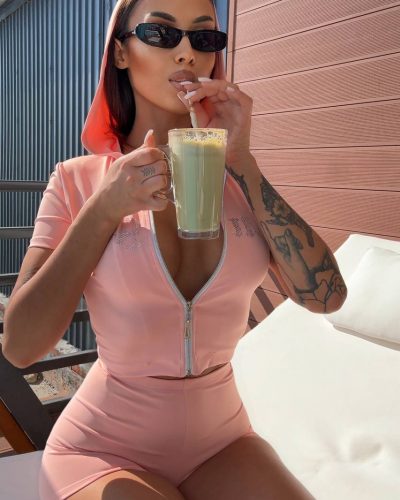 Костюм з трикотажу еластік зі стразами (топ з капюшоном + шорти)