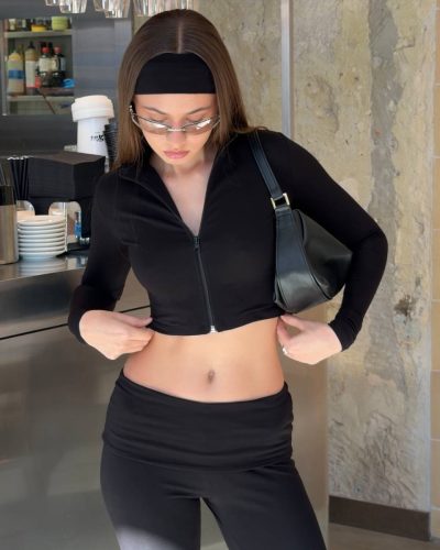 Вкорочений топ з довгим рукавом зі стрейч-куліру