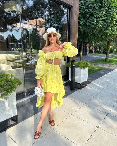 Спідниця з прошви зі шлейфом