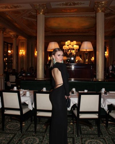 Сукня максі з відкритою спиною