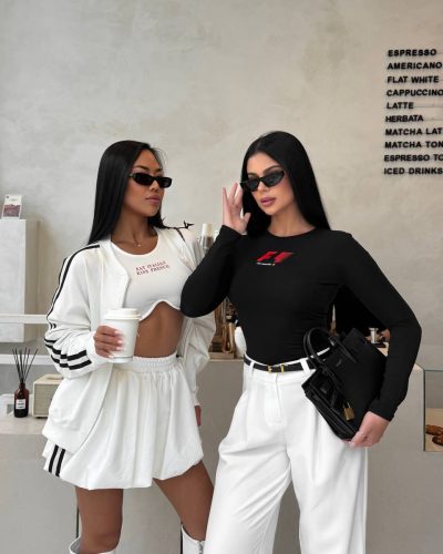 Лонслів з пікантною прозорістю з наліпкою “Formula-1”