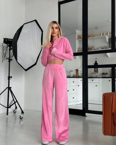 Брюки кльош з велюру зі стразами