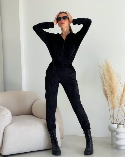 Комбінезон з велюру з брюками та довгим рукавом