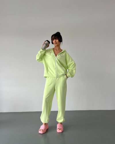 Оверсайз худі на блискавці з вишивкою