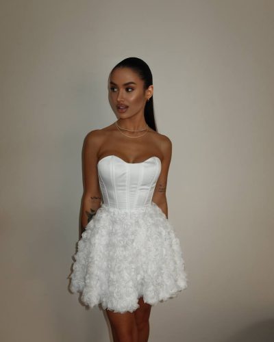 Корсетна сукня зі спідницею з трояндами