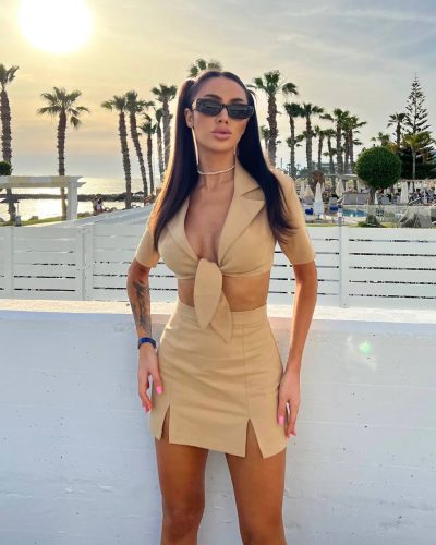 Топ на зав’язці з котону