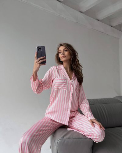 Піжамна сорочка